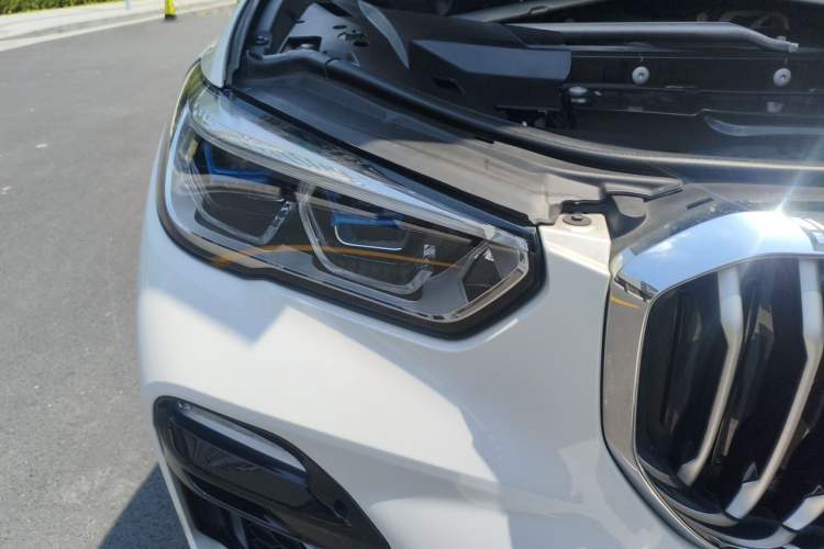 Used BMW X5 2019 xDrive40i M Sport Package Right Front Headlight