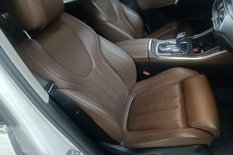 Used BMW X5 2019 xDrive40i M Sport Package Right Front Seat