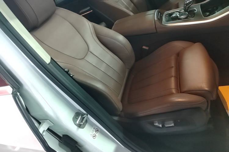 Used BMW X5 2019 xDrive40i M Sport Package Right Front Seat