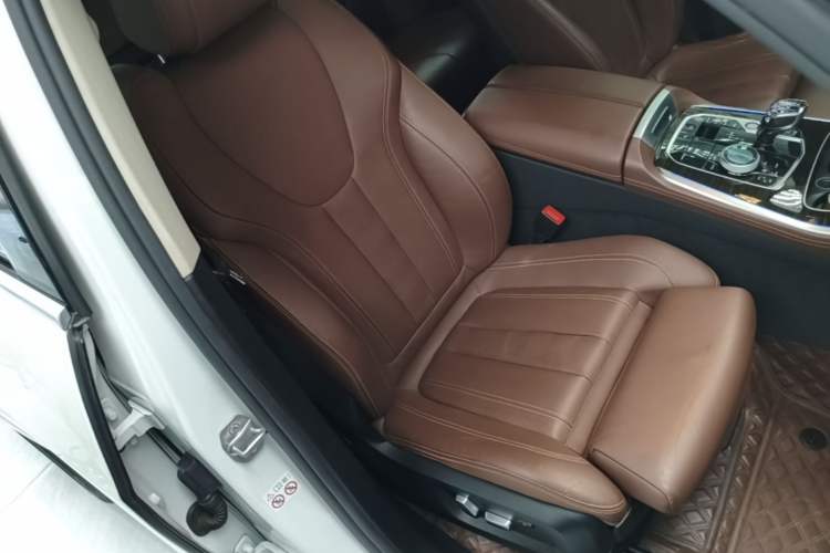 Used BMW X5 2019 xDrive40i M Sport Package Right Front Seat