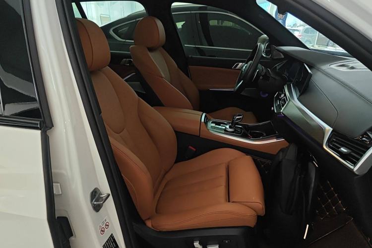 Used BMW X5 2019 xDrive40i M Sport U.S. specification Right Front Seat