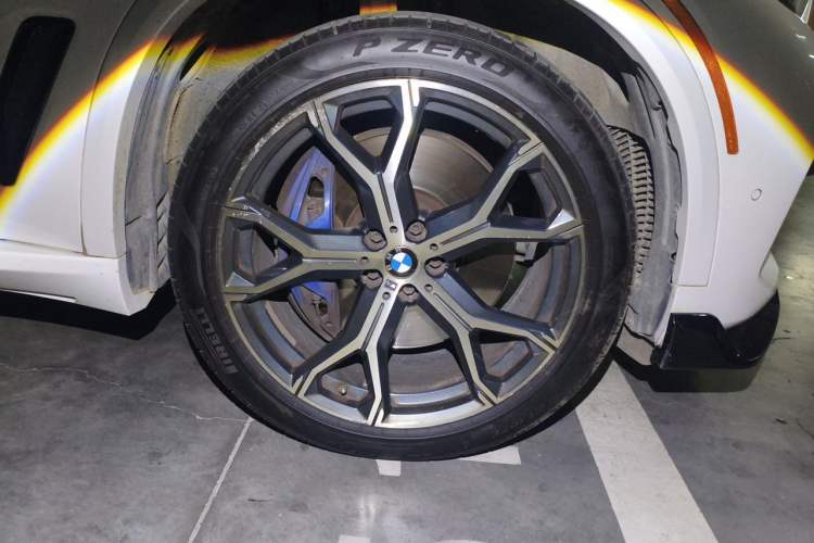 Used BMW X5  Right Front Wheel Hub