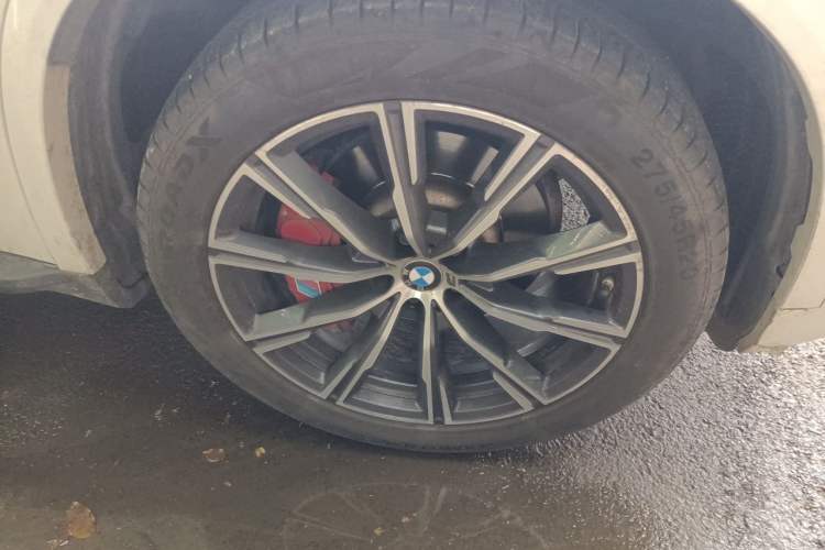 Used BMW X5 2019 xDrive30i M Sport Package Right Front Wheel Hub
