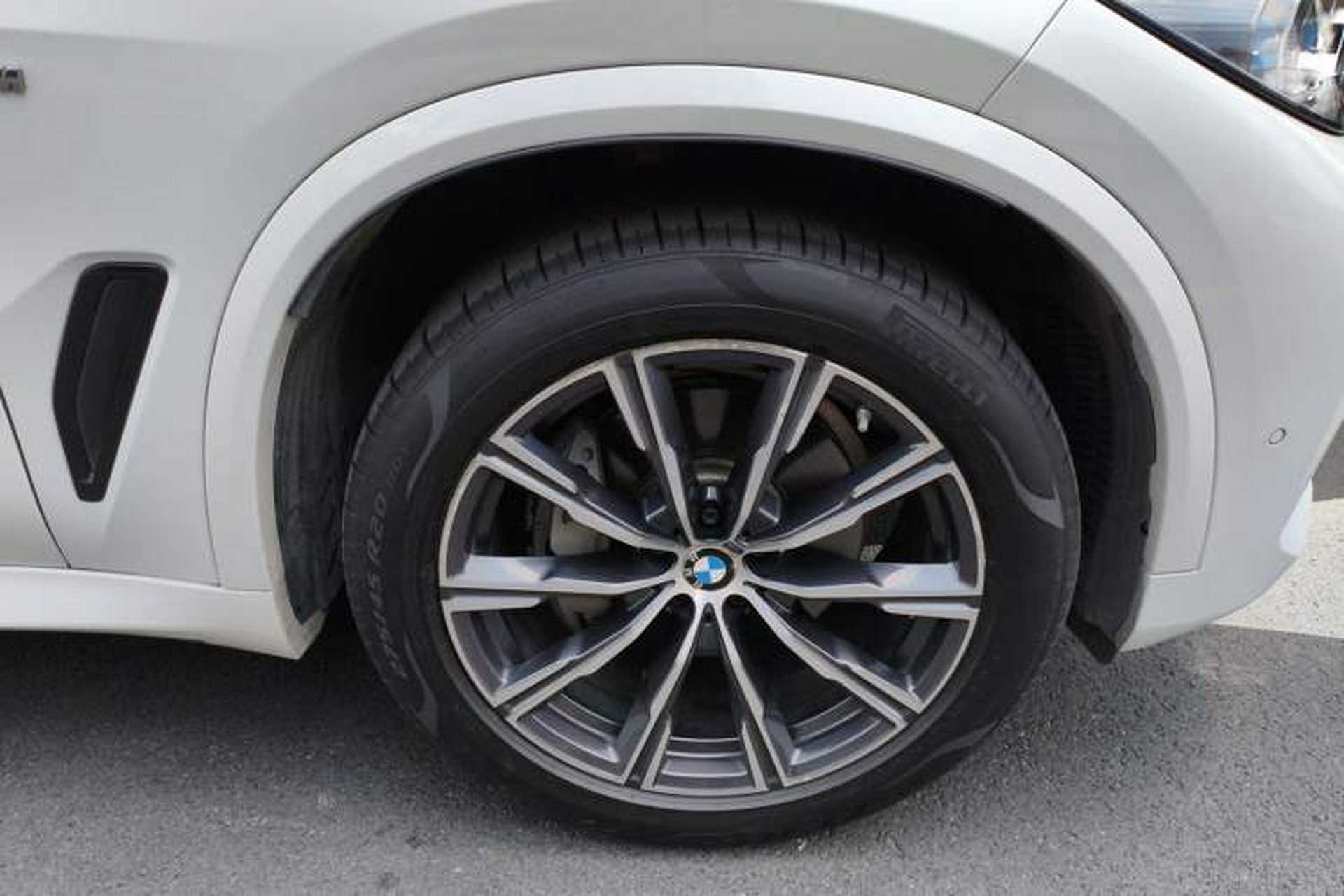 Used BMW X5 2019 xDrive40i M Sport Package Right Front Wheel Hub