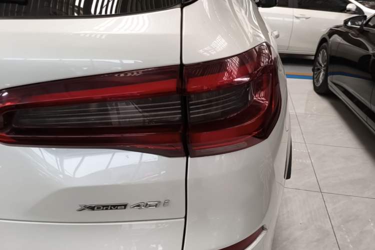 Used BMW X5 2019 xDrive40i M Sport Package Right Rear Taillight
