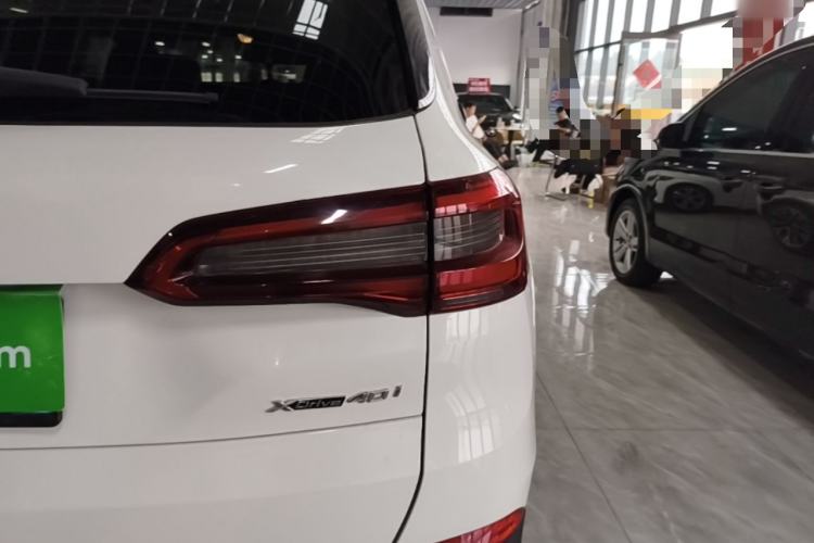 Used BMW X5 2019 xDrive40i M Sport U.S. specification Right Rear Taillight