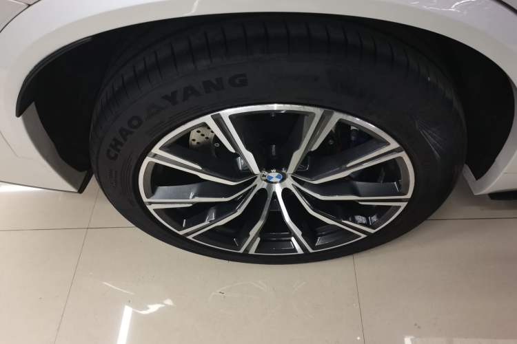 Used BMW X5 2019 xDrive40i M Sport Package Right Rear Wheel Hub