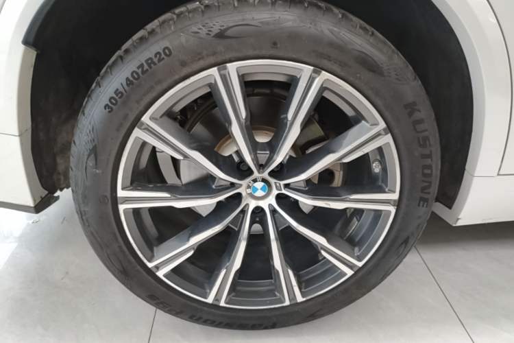 Used BMW X5 2019 xDrive40i M Sport Package Right Rear Wheel Hub
