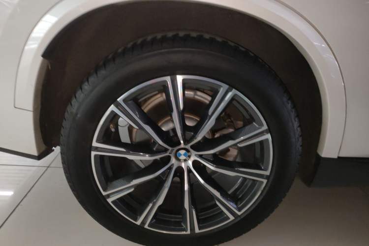 Used BMW X5 2019 xDrive30i M Sport Package Right Rear Wheel Hub