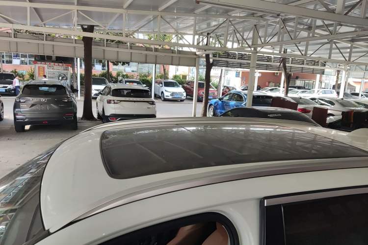 Used BMW X5 2019 xDrive40i XLine 19-inch wheels Middle East version Roof
