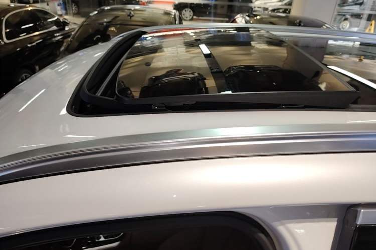 Used BMW X5 2019 xDrive40i M Sport Package Roof