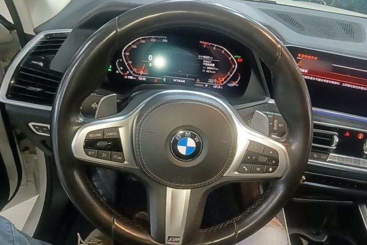 Used BMW X5 2019 xDrive40i M Sport Package Steering Wheel