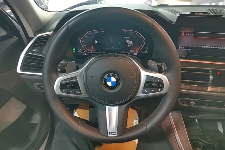 Used BMW X5 2019 xDrive40i M Sport Package Steering Wheel