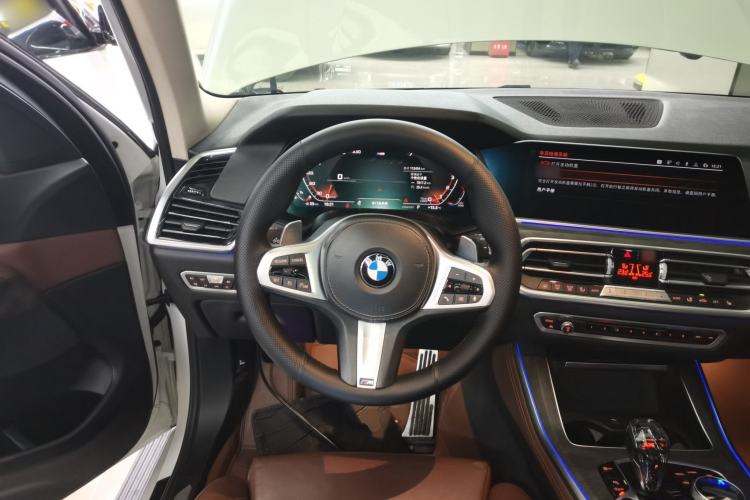 Used BMW X5 2019 xDrive40i M Sport Package Steering Wheel