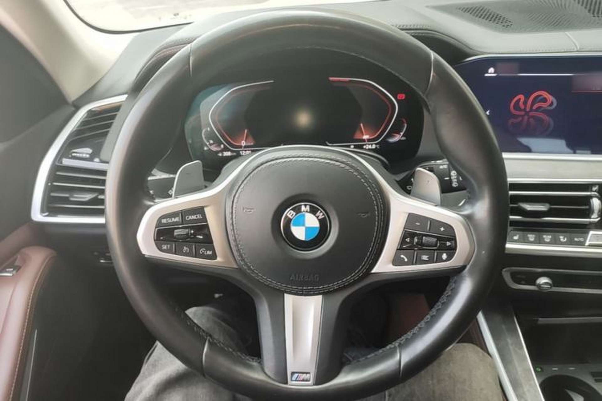 Used BMW X5 2019 xDrive30i M Sport Package Steering Wheel