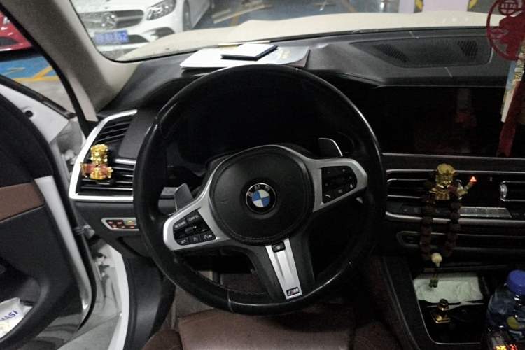 Used BMW X5 2019 xDrive40i M Sport Package Steering Wheel