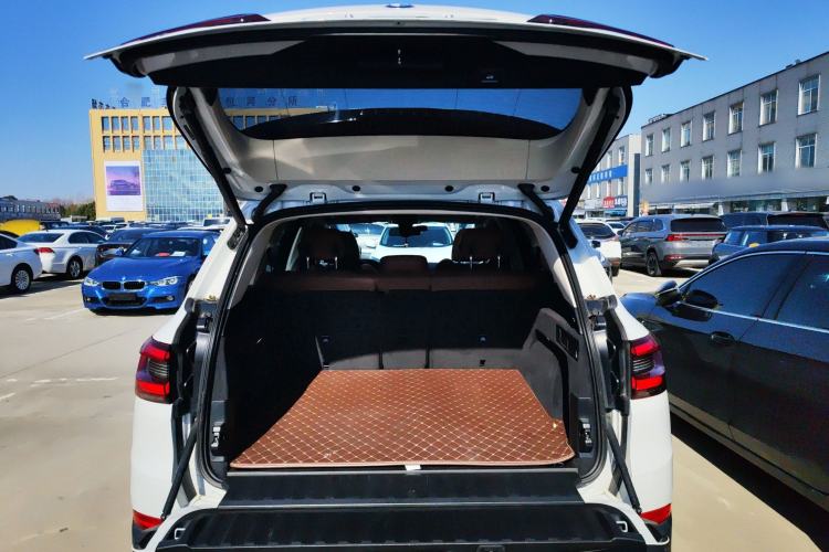 Used BMW X5 2019 xDrive30i X Design Package Trunk