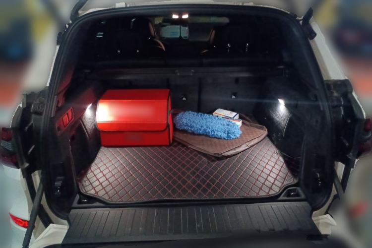 Used BMW X5  Trunk