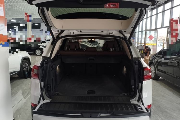 Used BMW X5 2019 xDrive40i M Sport U.S. specification Trunk