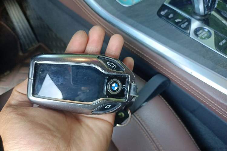 Used BMW X5 2019 xDrive40i M Sport U.S. specification Vehicle Key
