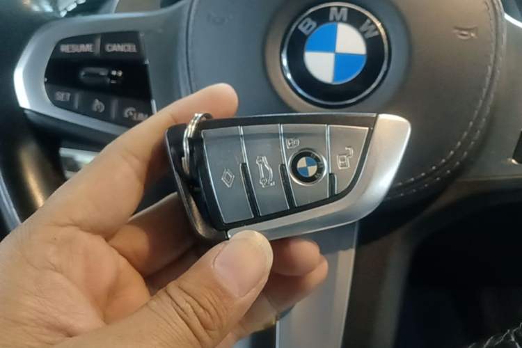 Used BMW X5 2019 xDrive40i M Sport Package Vehicle Key