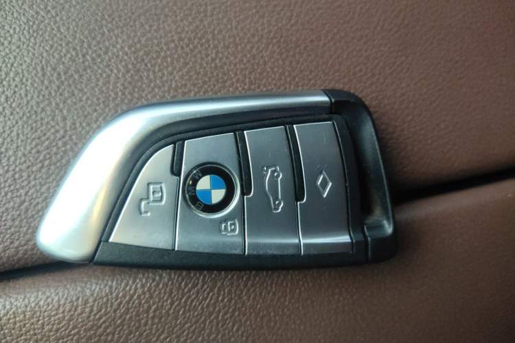 Used BMW X5 2019 xDrive40i M Sport Package Vehicle Key