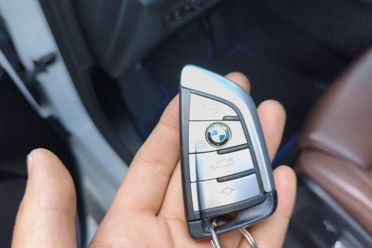 Used BMW X5 2019 xDrive40i M Sport Package Vehicle Key
