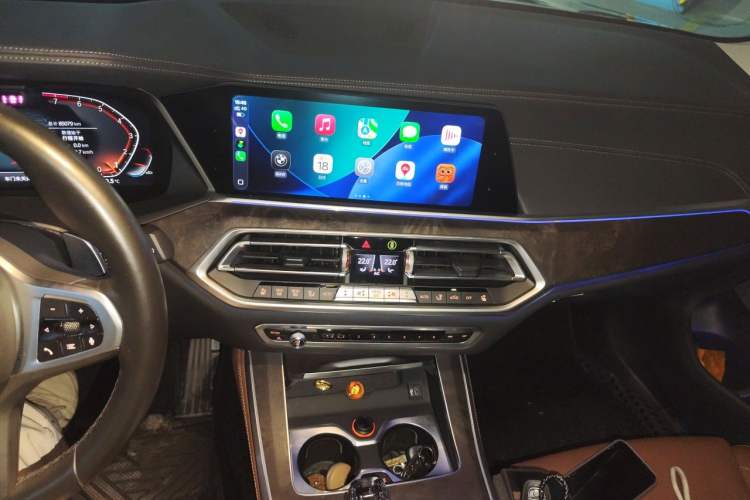 Used BMW X5 2020 xDrive40i Luxury Model with M Sport Package Audio And AC Panel