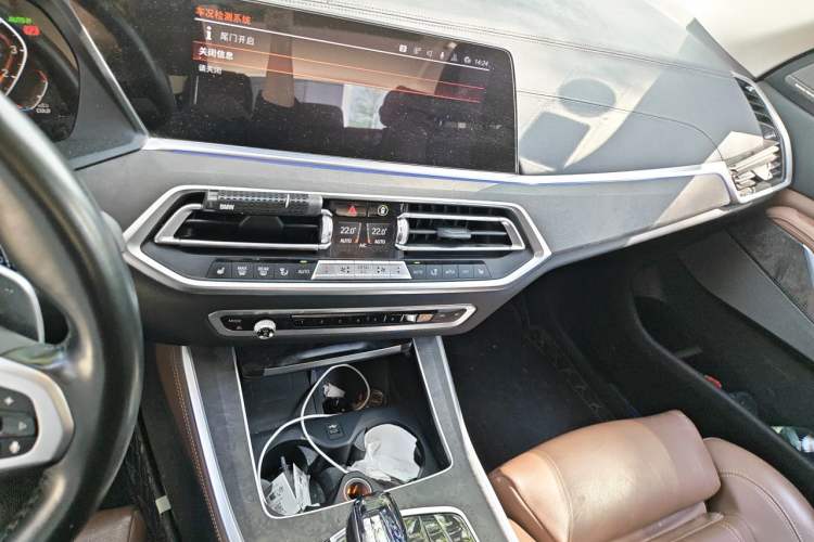 Used BMW X5 2020 xDrive40i M Sport Package Audio And AC Panel