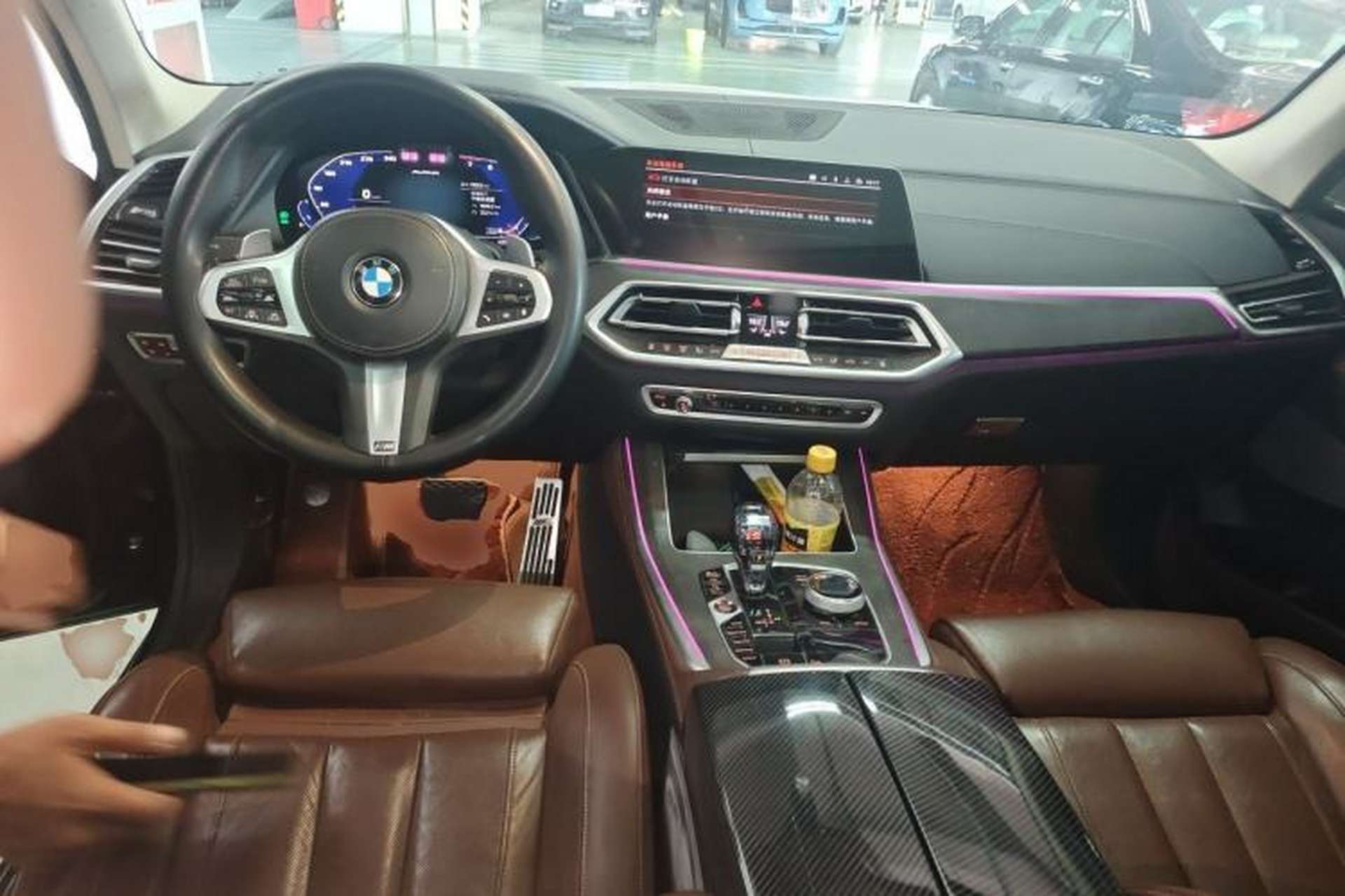 Used BMW X5 2020 xDrive40i Luxury Model with M Sport Package Center Console