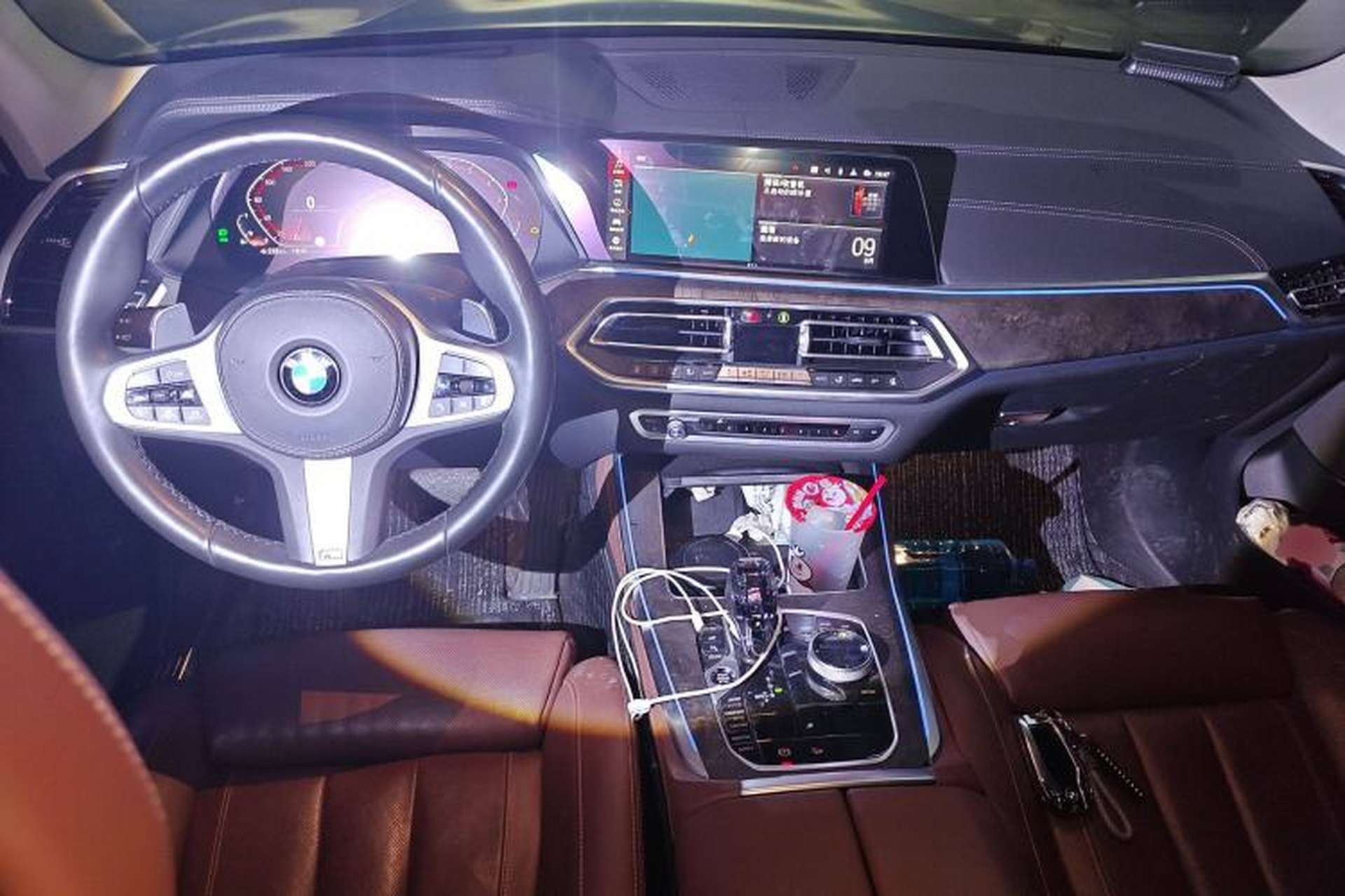 Used BMW X5 2020 xDrive40i Luxury Model with M Sport Package Center Console