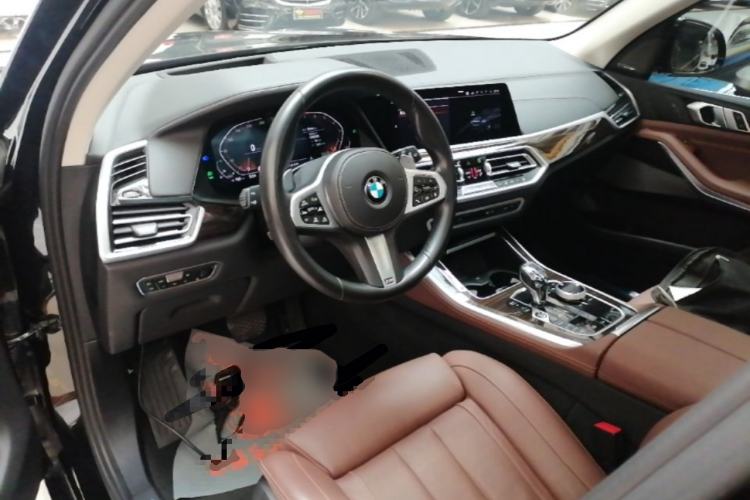 Used BMW X5 2020 xDrive40i Luxury Model with M Sport Package Center Console