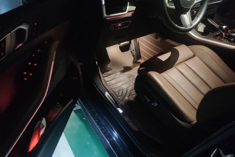 Used BMW X5 2020 xDrive40i M Sport Package Driver Seat