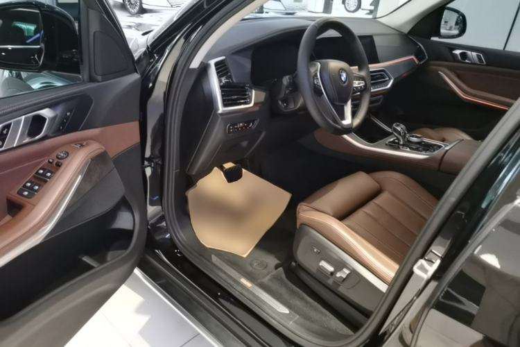Used BMW X5 2020 xDrive30i X Design Package Driver Seat