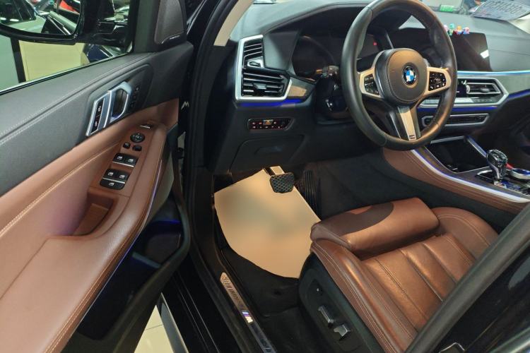 Used BMW X5 2020 xDrive40i M Sport Package Driver Seat