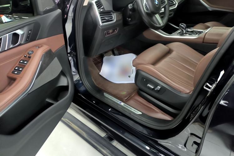 Used BMW X5 2020 xDrive40i M Sport Package Driver Seat
