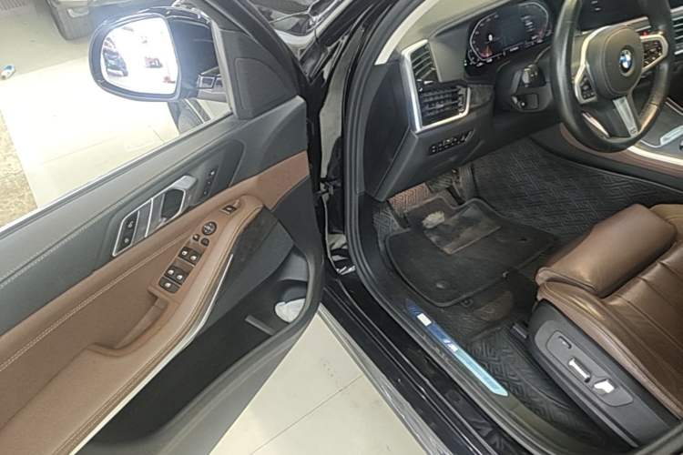 Used BMW X5 2020 xDrive30i M Sport Package Driver Seat