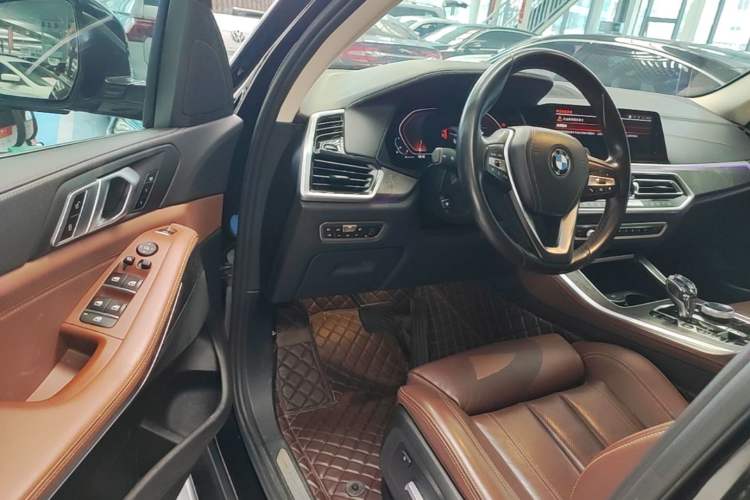 Used BMW X5 2020 xDrive30i X Design Package Driver Seat