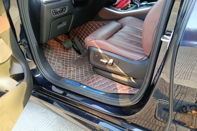 Used BMW X5 2020 xDrive30i M Sport Package Driver Seat