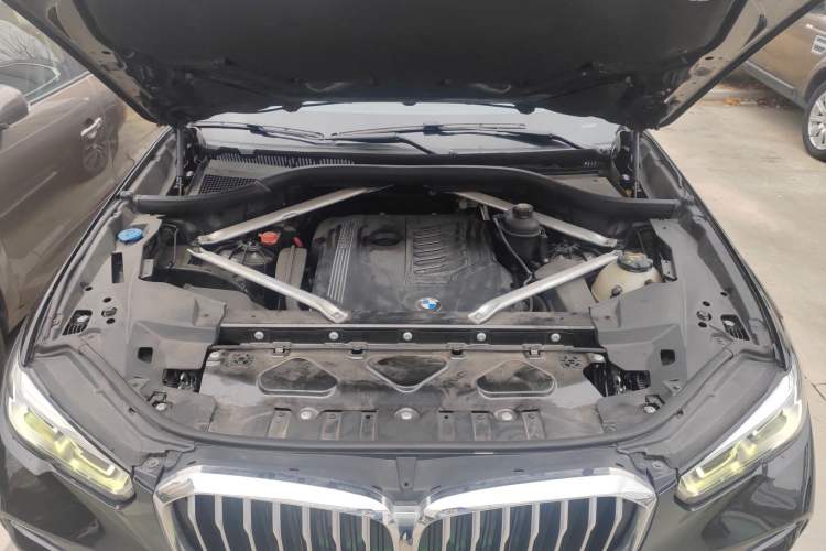 Used BMW X5 2020 xDrive40i M Sport Package Engine Bay
