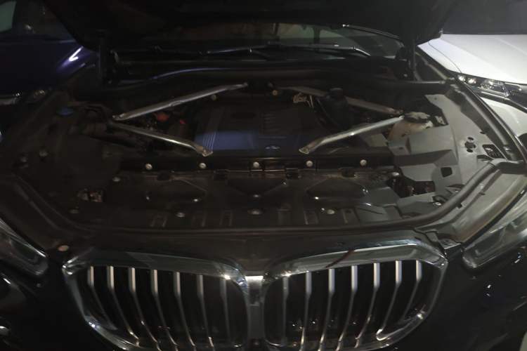 Used BMW X5 2020 xDrive40i M Sport Package Engine Bay