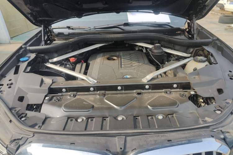 Used BMW X5 2020 xDrive40i Luxury Model with M Sport Package Engine Bay
