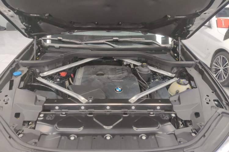 Used BMW X5 2020 xDrive30i X Design Package Engine Bay
