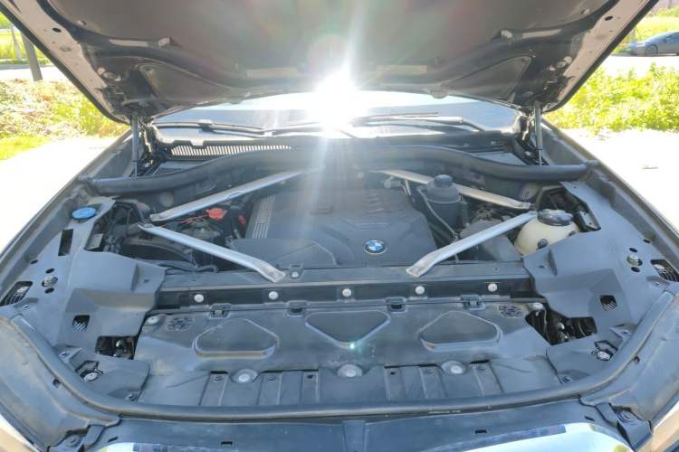 Used BMW X5 2020 xDrive30i M Sport Package Engine Bay