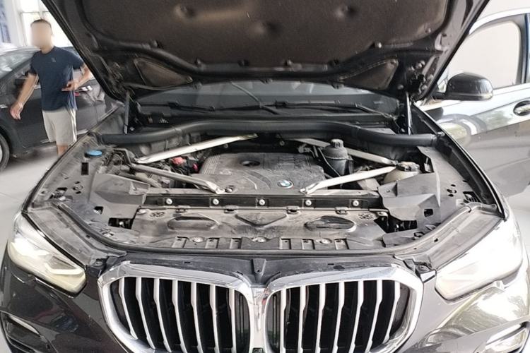 Used BMW X5 2020 xDrive30i M Sport Package Engine Bay