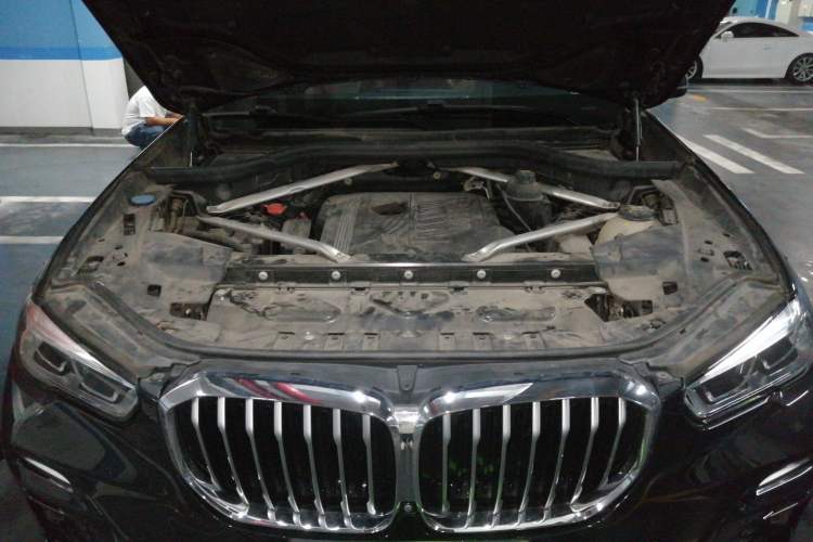 Used BMW X5 2020 xDrive40i M Sport Package Engine Bay