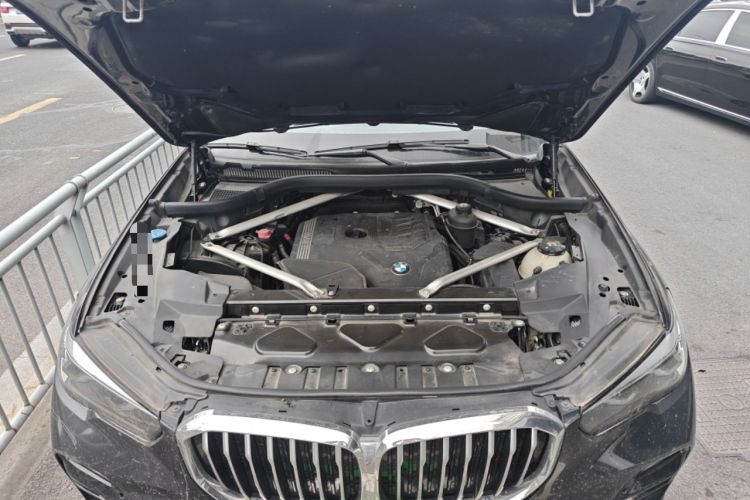 Used BMW X5 2020 xDrive30i M Sport Package Engine Bay