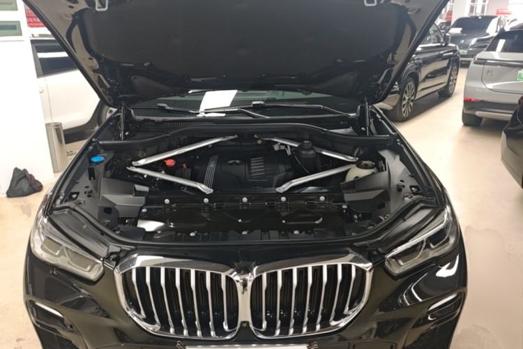 Used BMW X5 2020 xDrive40i M Sport Package Engine Bay