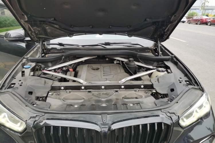 Used BMW X5 2020 xDrive40i M Sport Package Engine Bay