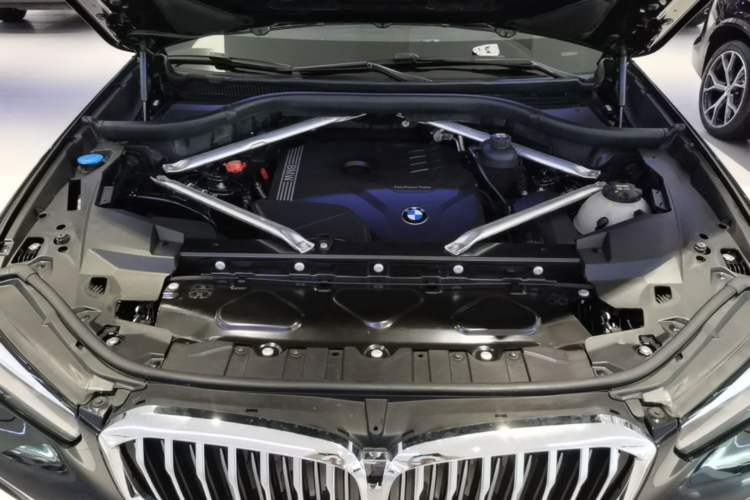 Used BMW X5 2020 xDrive30i X Design Package Engine Bay